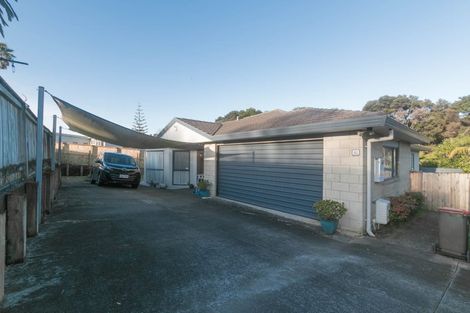 Photo of property in 42 Caribbean Drive, Unsworth Heights, Auckland, 0632