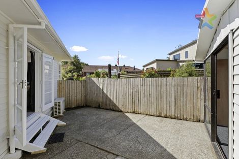Photo of property in 385 Stokes Valley Road, Stokes Valley, Lower Hutt, 5019
