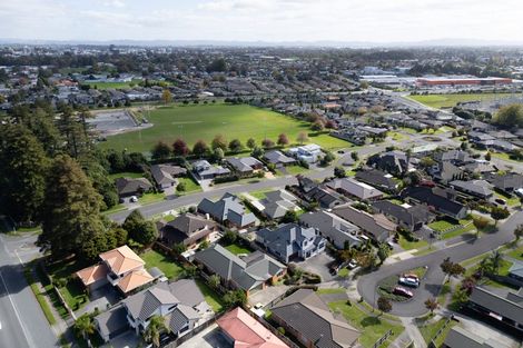 Photo of property in 16 Thistlewood Avenue, Hamilton East, Hamilton, 3216