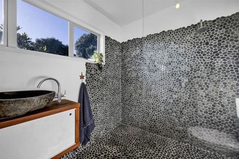 Photo of property in 32 Anglers Avenue, Warea, 4381