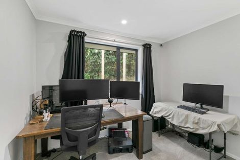 Photo of property in 36a Hand Road, Helensville, 0800