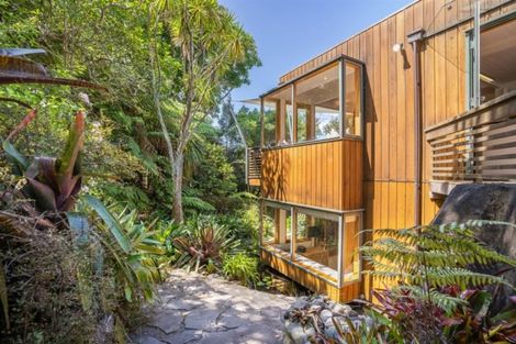 Photo of property in 50 Braemar Road, Castor Bay, Auckland, 0620