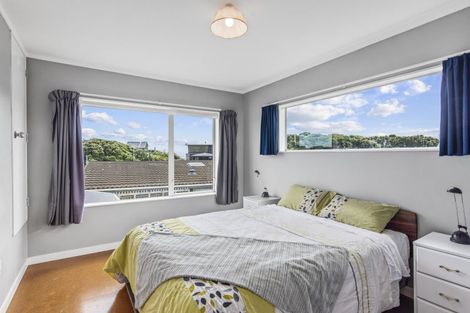 Photo of property in 1 Frances Street, Waikanae Beach, Waikanae, 5036