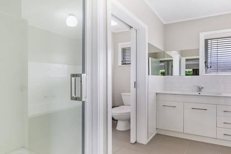 Photo of property in 1 Alf Walker Place, Papakura, 2110