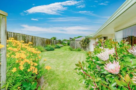 Photo of property in 5 Stella Court, Paraparaumu, 5032