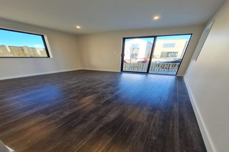 Photo of property in 5 Skua Road, Hobsonville, Auckland, 0616