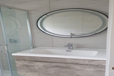 Photo of property in 56 Goldfinch Rise, Unsworth Heights, Auckland, 0632