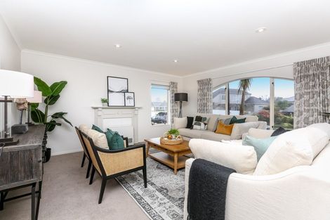 Photo of property in 6 Frank Frethey Place, Highlands Park, New Plymouth, 4312