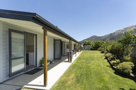 Photo of property in 11 Teal Place, Lake Hawea, Wanaka, 9382