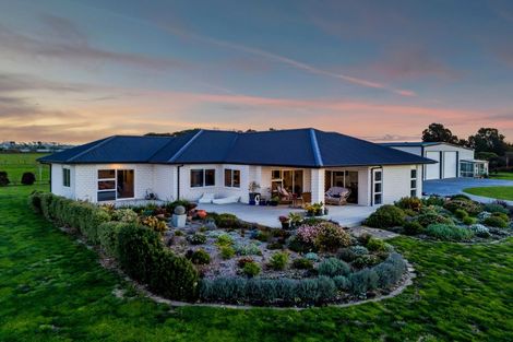 Photo of property in 60 Turangi Road, Motunui, Waitara, 4383