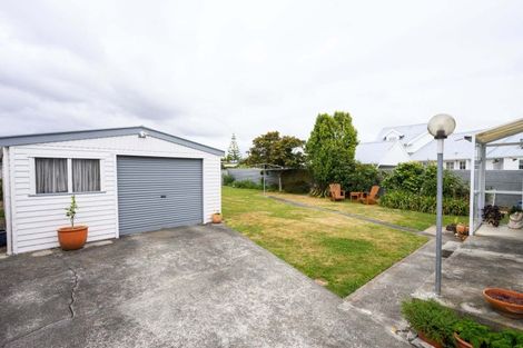 Photo of property in 79 Apollo Parade, Milson, Palmerston North, 4414