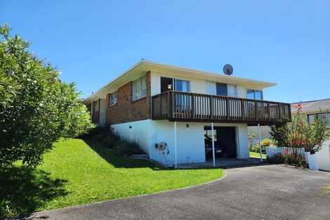 Photo of property in 4 Tower Hill, Stanmore Bay, Whangaparaoa, 0930