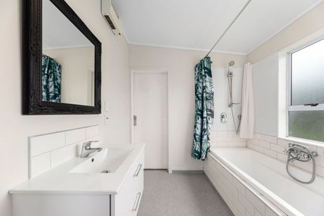 Photo of property in 8 Arthur Crescent, Hilltop, Taupo, 3330