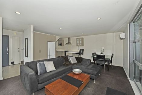 Photo of property in 547 Barbadoes Street, Edgeware, Christchurch, 8013