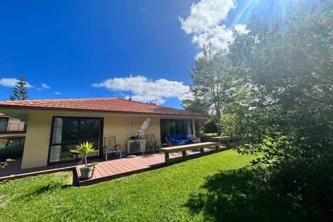 Photo of property in 1121a Whangaparaoa Road, Tindalls Beach, Whangaparaoa, 0930