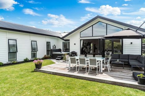 Photo of property in 97 Lisland Drive, Kinloch, Taupo, 3377