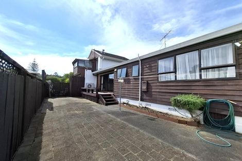 Photo of property in 2/51 Anzac Road, Browns Bay, Auckland, 0630