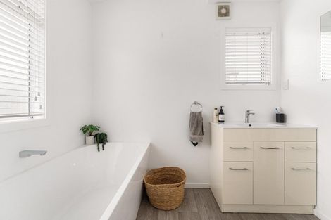 Photo of property in 1188b Papamoa Beach Road, Papamoa Beach, Papamoa, 3118