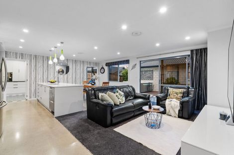 Photo of property in 185 Rowesdale Drive, Ohauiti, Tauranga, 3112