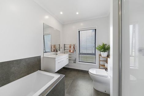 Photo of property in 52 Harriet Johnston Drive, Pokeno, 2402