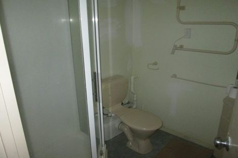 Photo of property in 12a Kiteroa Terrace, Rothesay Bay, Auckland, 0630