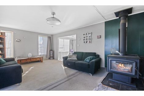 Photo of property in 72 Denise Crescent, Hornby, Christchurch, 8042