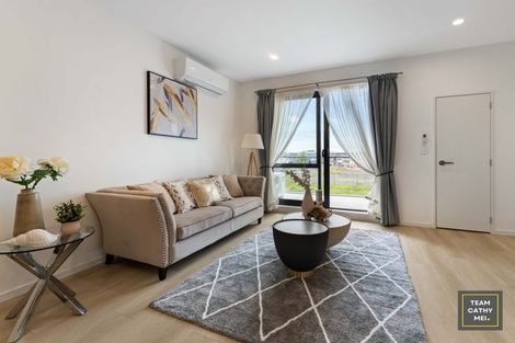 Photo of property in 6 Papa Takaro Lane, Flat Bush, Auckland, 2019