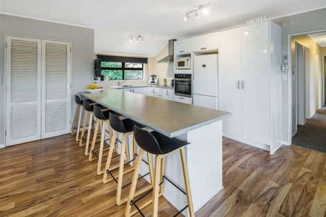 Photo of property in 140 Mark Avenue, Grenada Village, Wellington, 6037