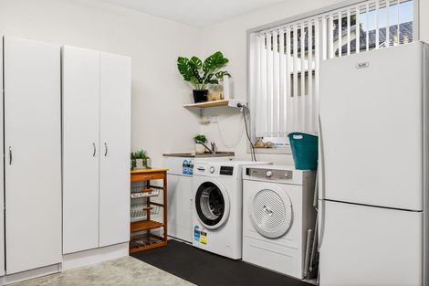 Photo of property in 28a Inverness Road, Browns Bay, Auckland, 0630