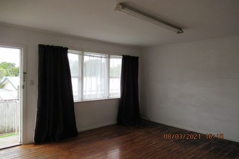 Photo of property in 382 West Coast Road, Glen Eden, Auckland, 0602