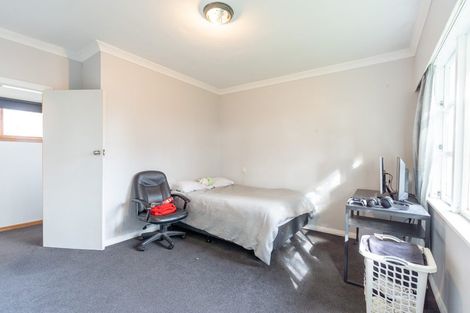 Photo of property in 2 Gloucester Street, Takaro, Palmerston North, 4412