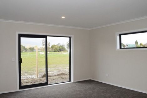 Photo of property in 2 Kingi Te Ahoaho Place, Otaki, 5512