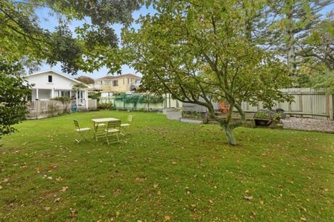 Photo of property in 12 Leighton Avenue, Waiwhetu, Lower Hutt, 5010