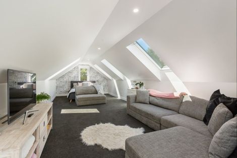 Photo of property in 2 Chenery Road, Red Beach, 0932