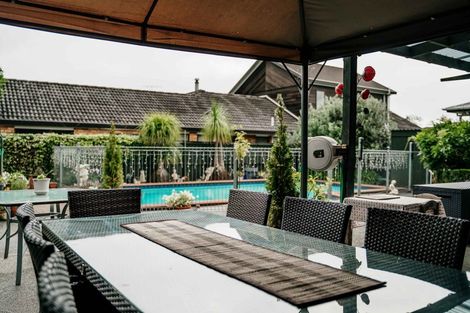 Photo of property in 16 Len Garlick Place, Pahurehure, Papakura, 2113