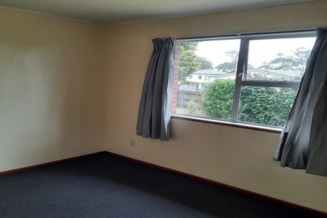 Photo of property in 2/200 Edmonton Road, Te Atatu South, Auckland, 0610