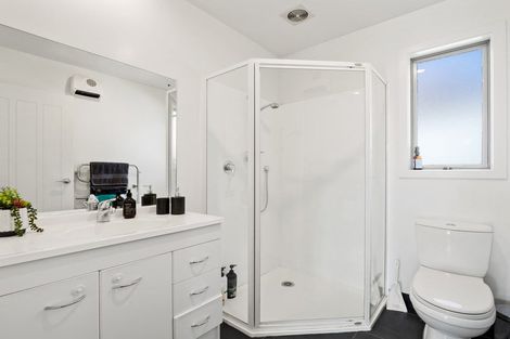 Photo of property in 8 Widgeon Place, Lake Hayes, Queenstown, 9304