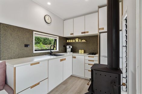 Photo of property in 49 Honey Road, Otaua, 2683