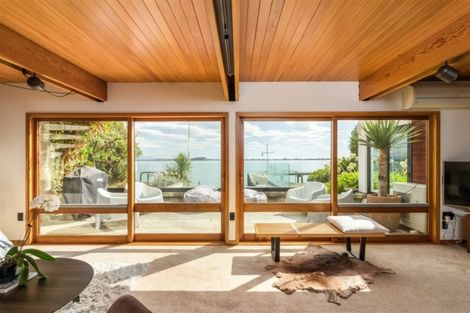 Photo of property in 102 Beachville Road, Redcliffs, Christchurch, 8081