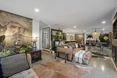 Photo of property in 10 Cooke Farm Grove, Waiwhakaiho, New Plymouth, 4312