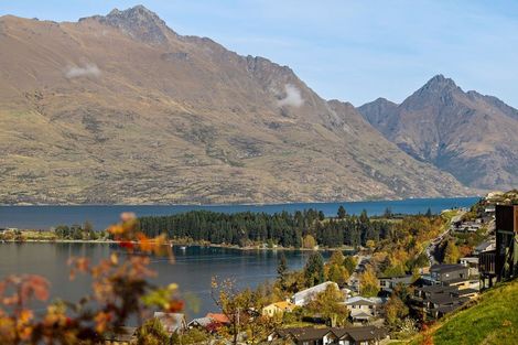 Photo of property in 105 Goldfield Heights, Queenstown, 9300