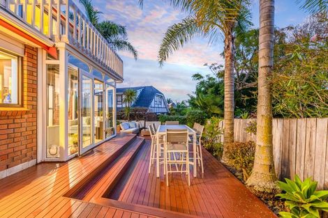 Photo of property in 1/22 Cherub Place, West Harbour, Auckland, 0618