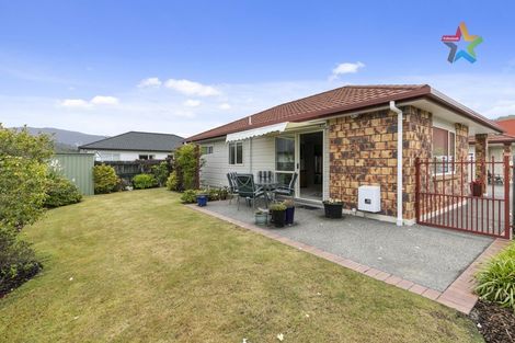 Photo of property in 38 Woodland Mews, Wainuiomata, Lower Hutt, 5014