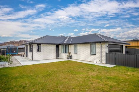 Photo of property in 55 Olds Crescent, Cromwell, 9310