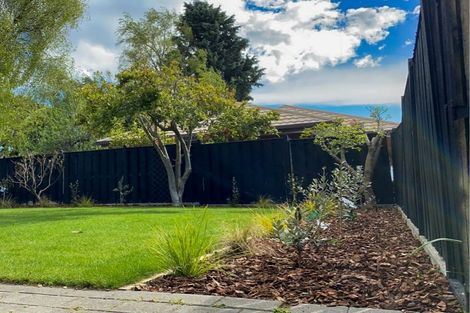 Photo of property in 10 Castle Way, Beckenham, Christchurch, 8023