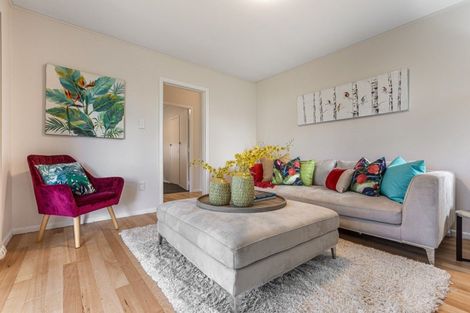 Photo of property in 2 Beazley Place, Glendene, Auckland, 0602