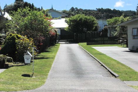 Photo of property in 10 Shera Street, Acacia Bay, Taupo, 3330