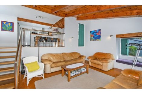 Photo of property in 25 Tapeka Road, Russell, 0202