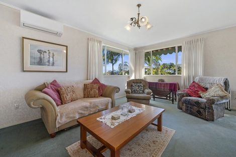 Photo of property in 29 Sequoia Place, Sunnynook, Auckland, 0620