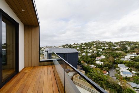 Photo of property in 119 Tiketike Way, Brooklyn, Wellington, 6021